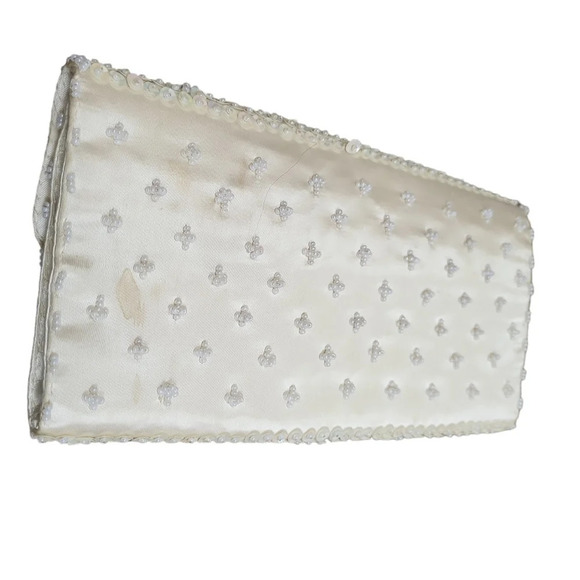 Vintage Beaded Scalloped Sequin Flower Wallet - Picture 6 of 6